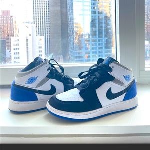 Nike Jordan Mid Size 8